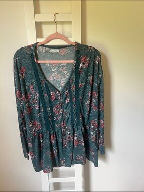 Maurices Teal Floral V-Neck Button Peplum Blouse